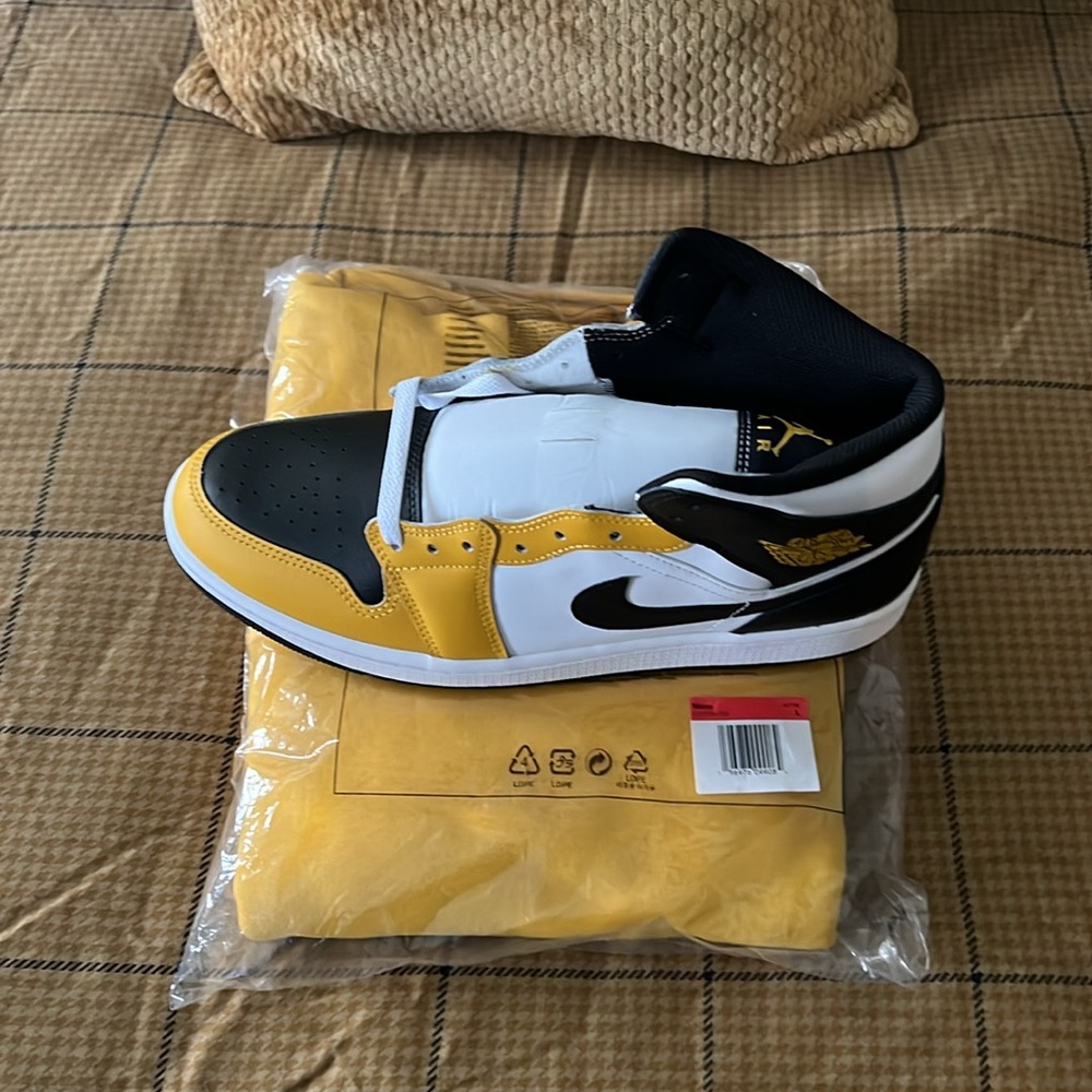 Air Jordan bundle - Picture 2 of 9